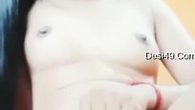 Today Exclusive-cute Desi Girl Shows Her Boobs And Pussy Part 2