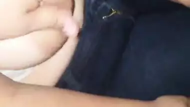 Pumping boobs of Pakistani Bhabhi inside car