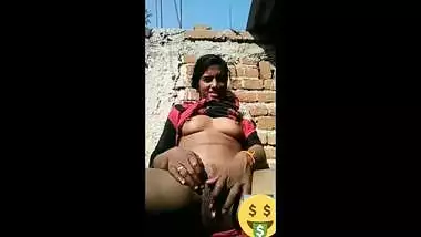 Horny Desi Girl runti Fingering On Video call