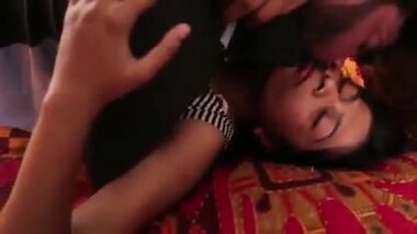 Indian sexy teen hot kissing mms