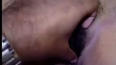 Solo Girl Playing with Her pussy