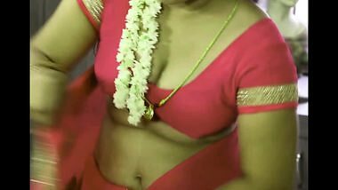 DESI WEARING SAREE VERY VERY HOOOOT