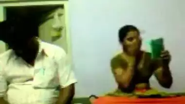 Sexy Telugu Bhabhi Wearing Saree