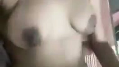 Indian hottie self pleasure masturbation