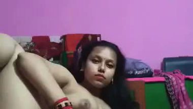 Young Bangladeshi widow striptease fingering video