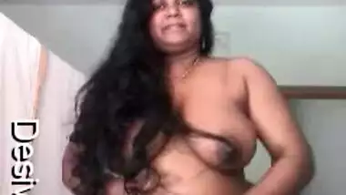 Sexy Mallu Bhabhi Showing Her Big Boobs and Pussy To Lover Part 3
