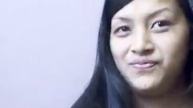 Sexy Nepali model flaunts her nude body