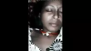 Sexy village aunty having a home sex video