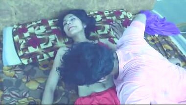 Bollywood porn clip of a sexy teen