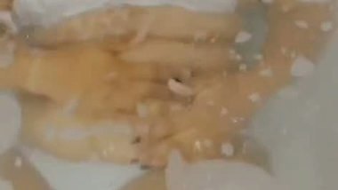 Mallu hot Aswathy bathing naked in bathtub