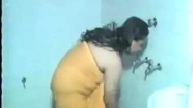 Indian Aunty Bath 50