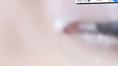 Live cam Bengali girl Muskaan topless paid show