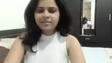 Sharmeen Aunty Webcam Show – Movies