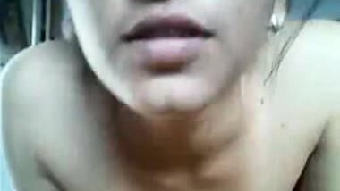 Jammu callgirl teasing and stripping