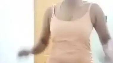 Tamil Boobs Bouncing Workout1