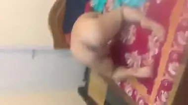 Tamil Bhabhi In Sari Masturbation