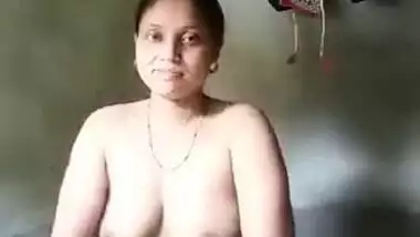 Cheating Dehati Hottie Making Her Naked Selfie In A Bathroom