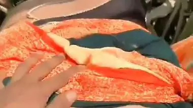 Contractor enjoys desi outdoor sex with a lady laborer