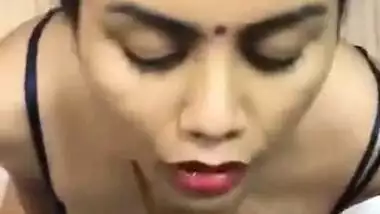 Indian sexy bhabi suck her devar dick