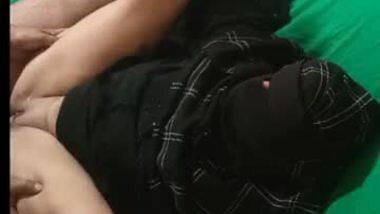 Indian muslim Aunty fucked by her boyfriend, mms