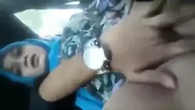 Indian car vagina massage
