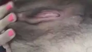 Hairy pussy of Indian college girl