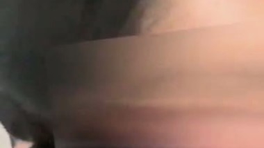 @urbrownslut Indian Slut sucks dick and gets her first Facial