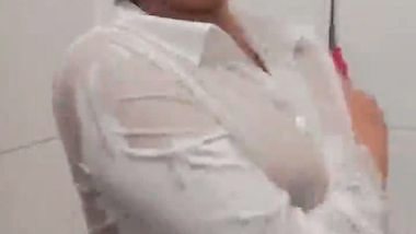 See through nipples of Girl in white shirt bathing