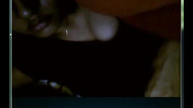 Indian slut Aditi Gupta showing boobs for fun part 1