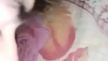 Pakistani busty lady enjoys her shohar’s dick in sex MMS