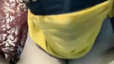 Indian milf shows her desi big boobs on webcam