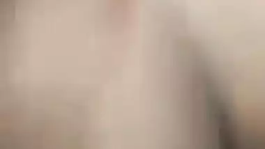 Bangla naked girl strips and records her nude MMS