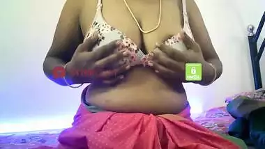 Tamil Selvi Webcam