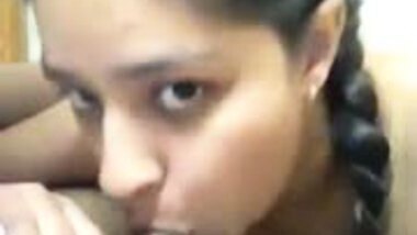 Indian college girl enjoying sucking dick