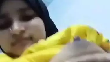 Hijab girl showing tits like juicy big round melons
