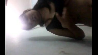 Indian big boobs girl exposed her boobs and pussy on cam