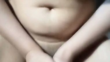 Karachi girl stripteases and fucks in Pakistani porn