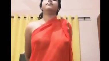 Desi girl nude round boobs viral cam show
