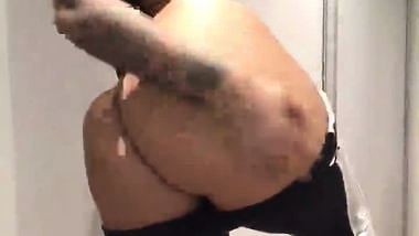 Desi NRI girl showing her boobs and ass to the online camera