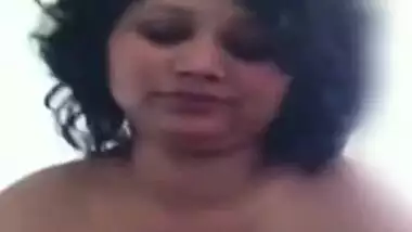 Sexy amateur slutty indian girl strips and dances for the camera