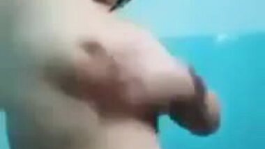 Bhabi Showing And Bathing