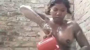 Desi Village girl vdo leaked