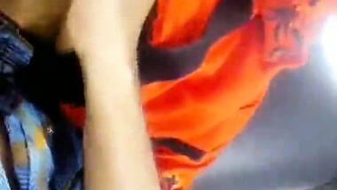 Tamil Lovers Fingaring Blowjob & Fucking in Car