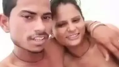 Hot couple hotel room masti with clear talking