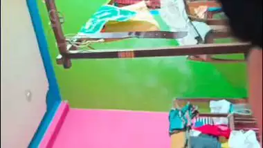 Hindi mom changing dress viral video exposed online