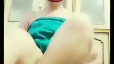 Hot Aunty on Strip chat Nude Ass Show