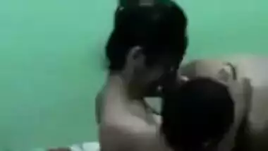 Hidden cam sex video with young Gujju randi