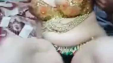 Erotic Desi naked dance show MMS movie scene