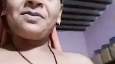 Horny Bhabhi Record Nude Selfie for Lover