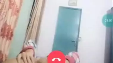 Pakistani girl showing her ass hole on video call